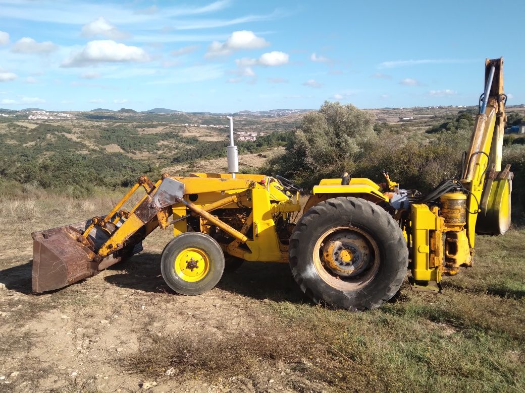Retroescavadora  Massey Ferguson 50H