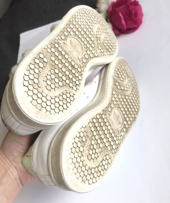 Кросівки Білі. Adidas. Італія. 37,5 розмір. Устілка 23  см