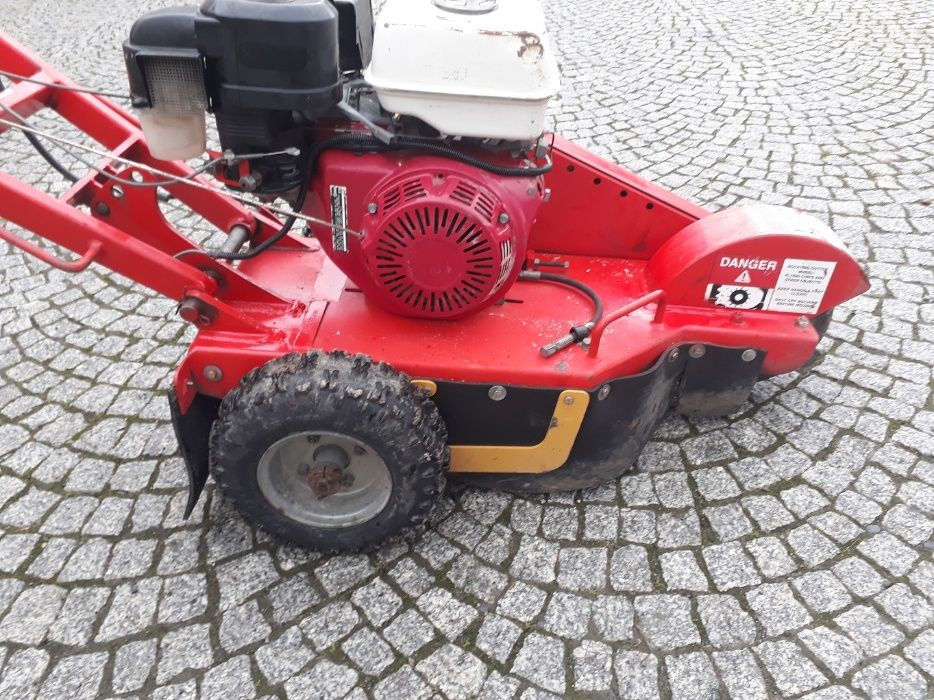 Frezarka pni korzeni karczownik Husqvarna Camon Honda