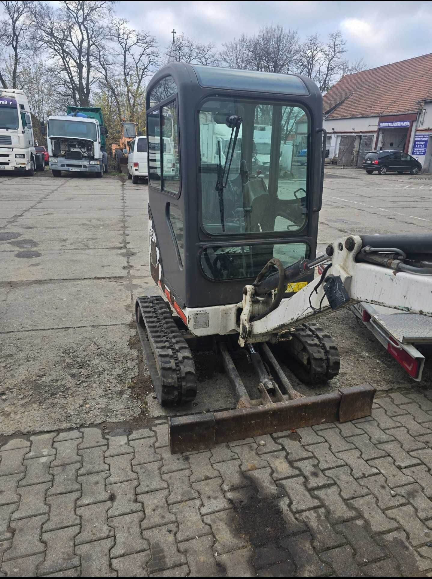Sprzedam minikoparkę BOBCAT 321