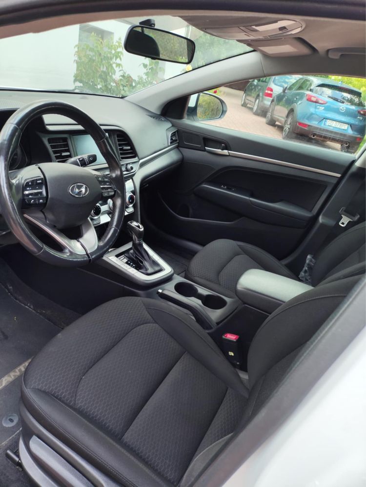 Hyundai elantra 2019r automat