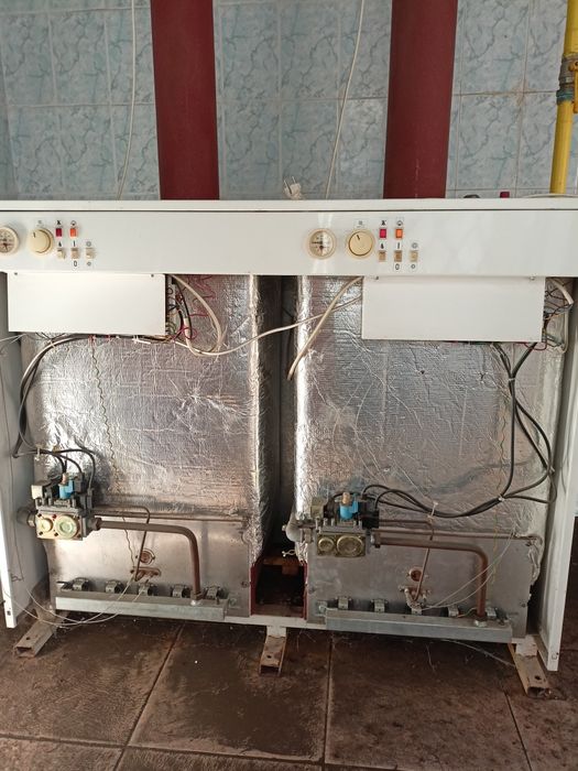 Продам газовые котлы колют не дорого.