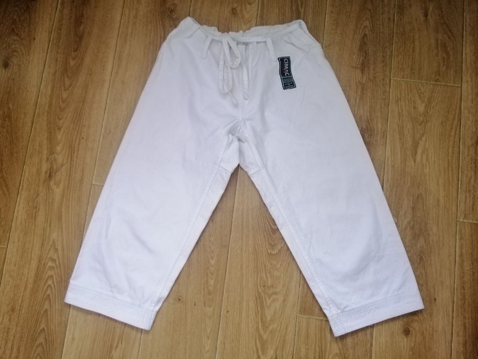 Продам кимоно для занятий каратэ теквондо добок дзюдо айкидо