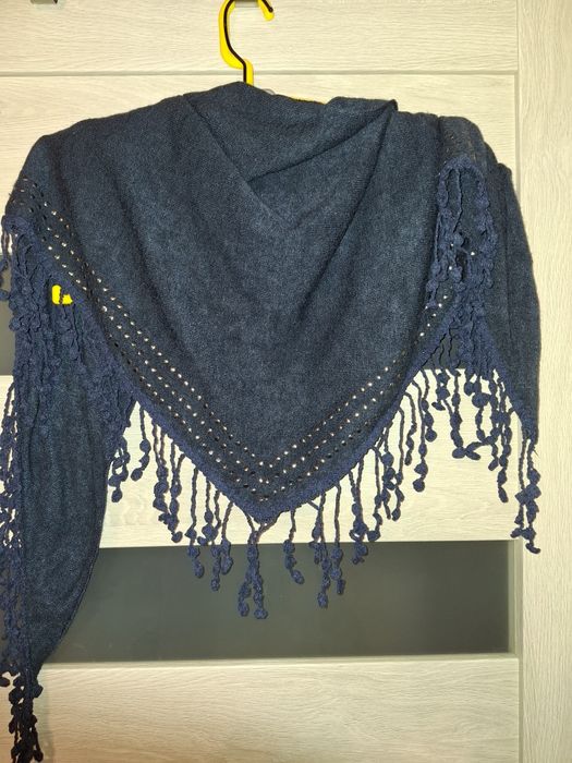 Granatowa chustka new yorker