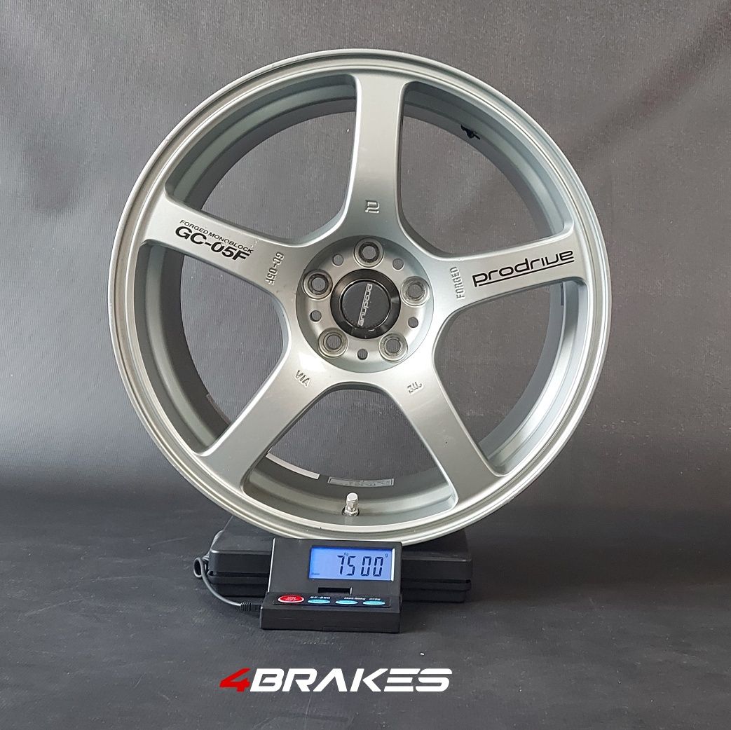 RAYS Prodrive GC-05F 5x100 17x7,5  kute Subaru