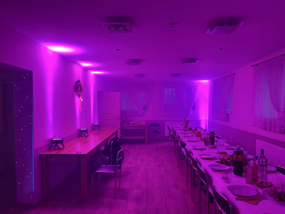 Wynajem sprzętu oświetleniowego, wytwornic dymu i nagłośnienia JBL