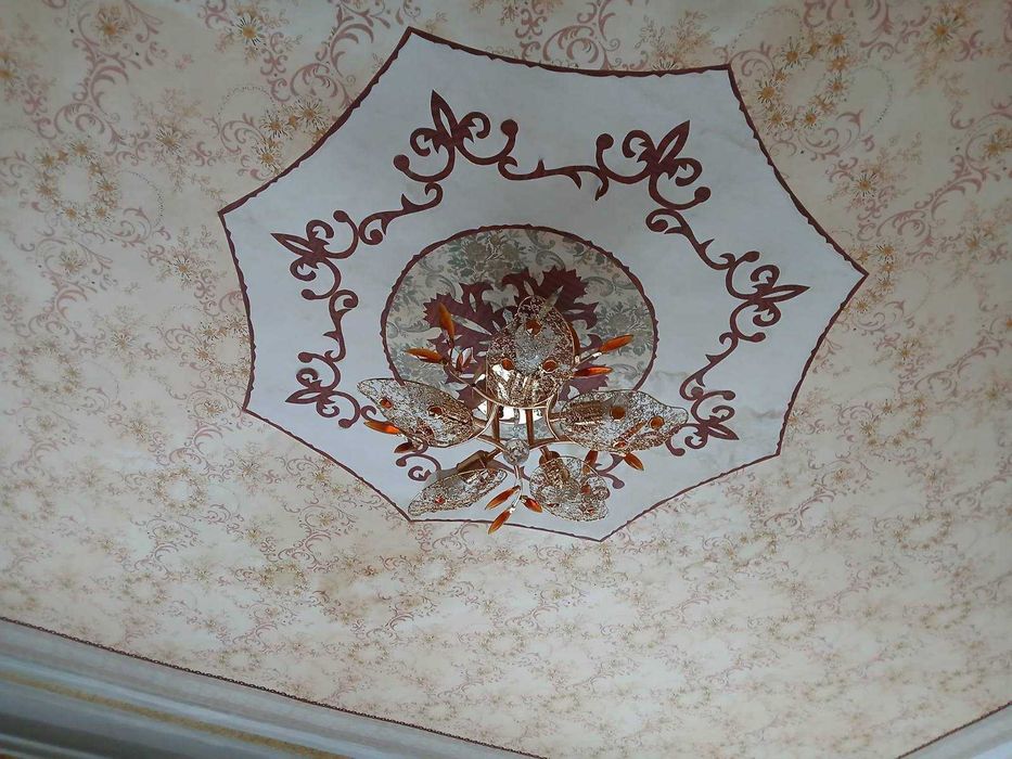 Люстра. Декоративна,  гарна , сучасна.