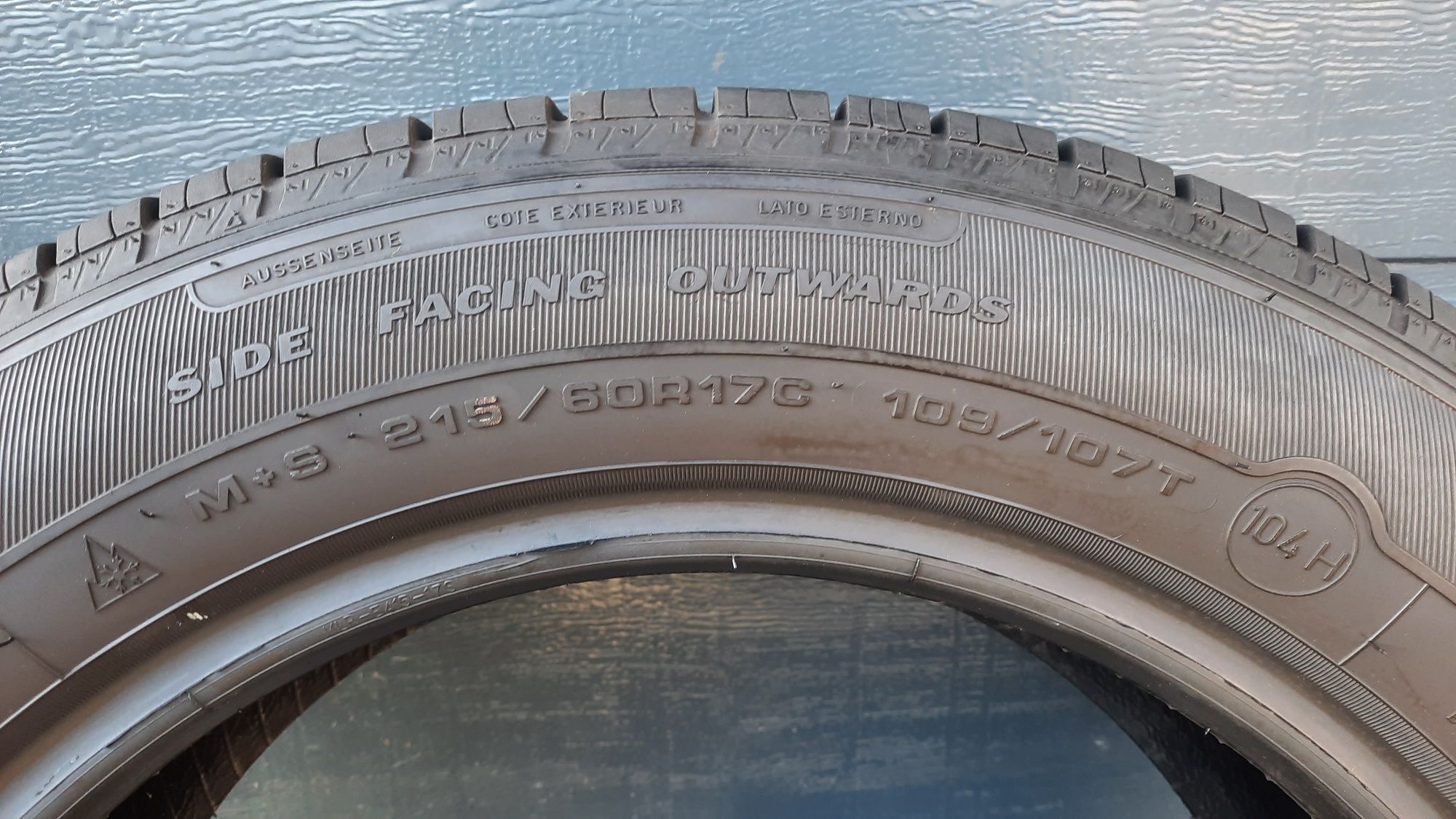 Goodyear 215/60 R17 C CargoVector 2020