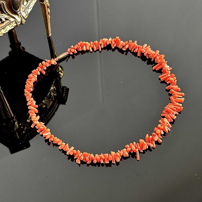 Naszyjnik z naturalnych czerwonych Korali, wykonane około 1920 roku