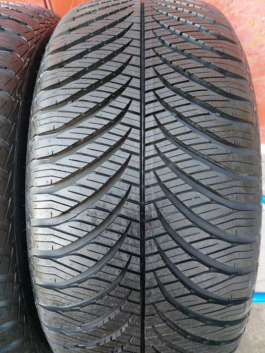 245/45/18 R18 GoodYear Vector4Seasons 2шт ціна за 1шт шини нові