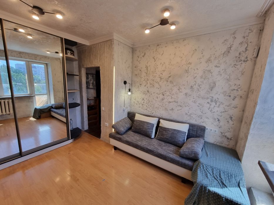 Продам 1-комн квартиру на Святослава Рихтера Приватбанк