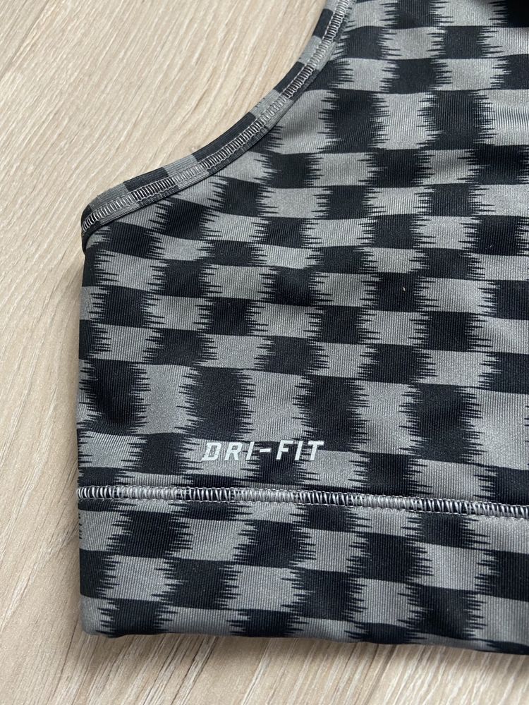 Sportowy stanik nike pro M dri-fit damski siłownia ubrania sportowe