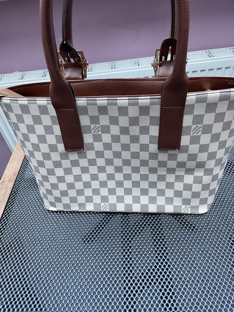 Śliczna shopperka w kratkę beż brąz do reki miesci A-4