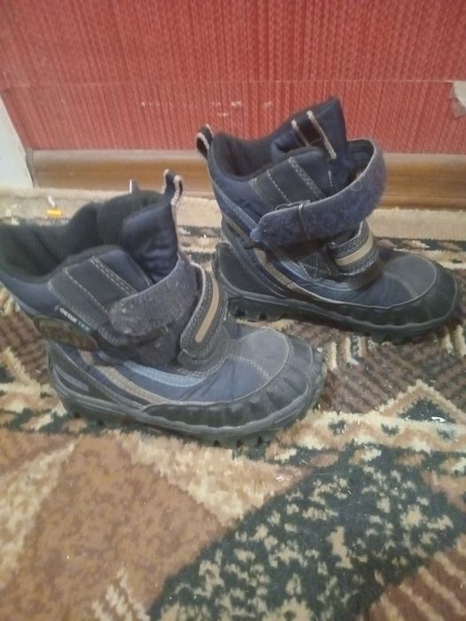 Детская обувь(отдаю бесплатно)