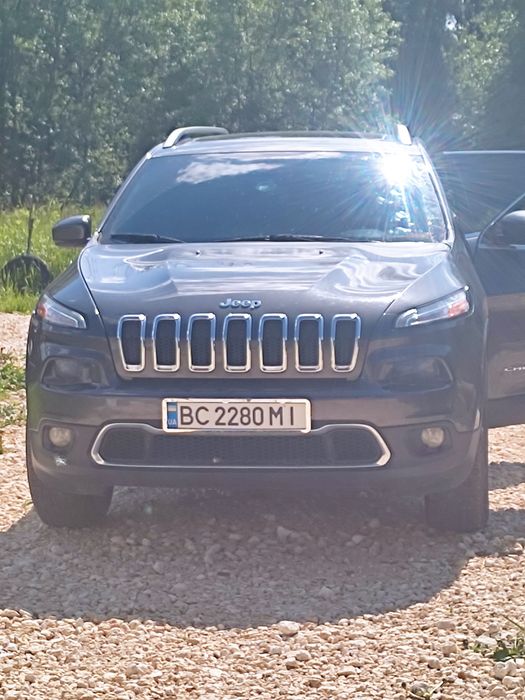 Jeep Cherokee 4x4 limited 2.4 2015 рік