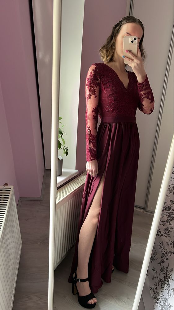 Bordowa sukienka maxi, na studniówkę