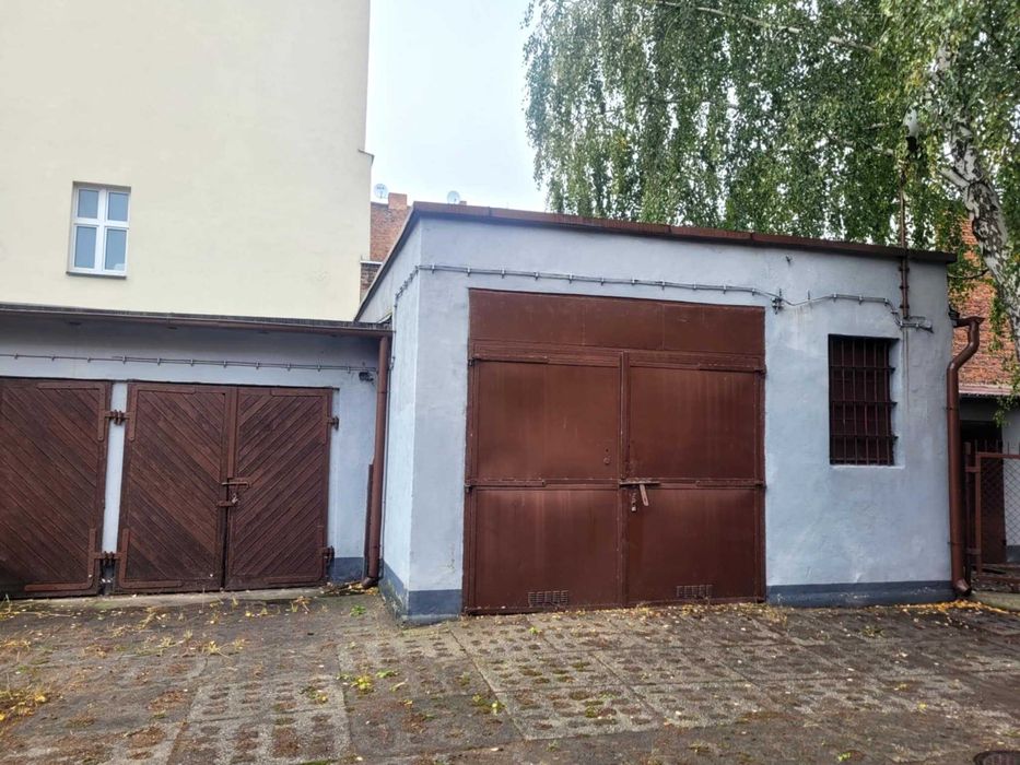 Hala, warsztat na samochody ciężarowe, osobowe pow.124m2