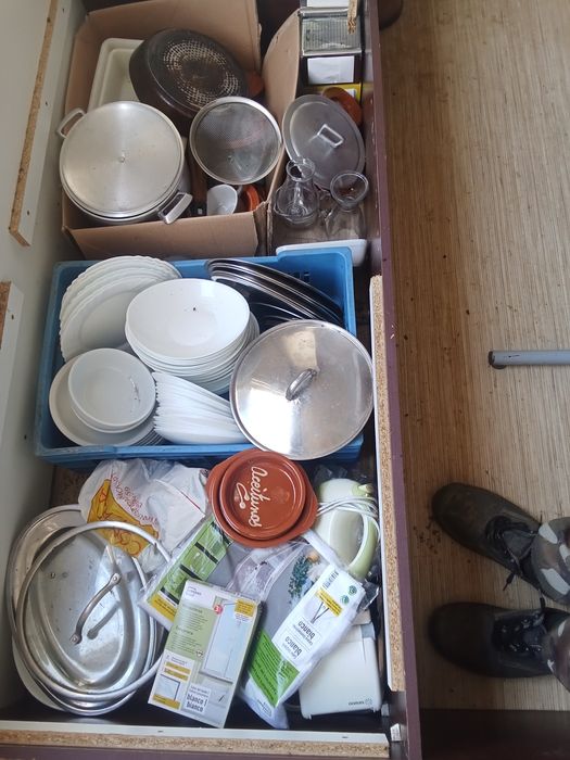 Copos, talheres, panelas e muito mais.