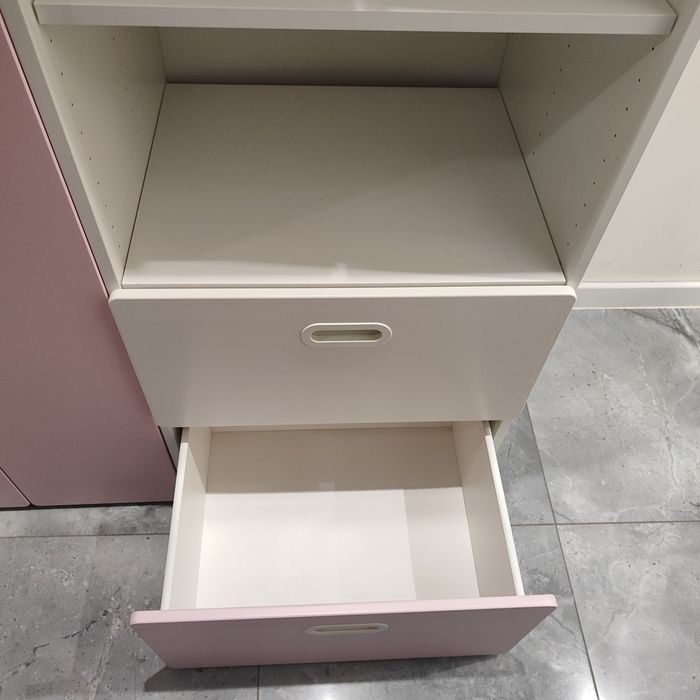 Szafa do pokoju dziecięcego - IKEA