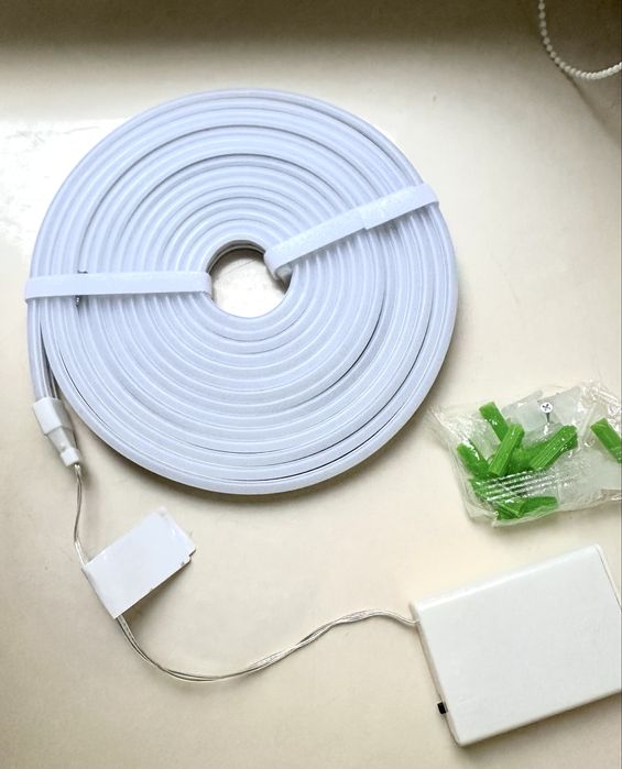 Світлодіодна неонова стрічка(смуга) Теплий білий колір 5 м