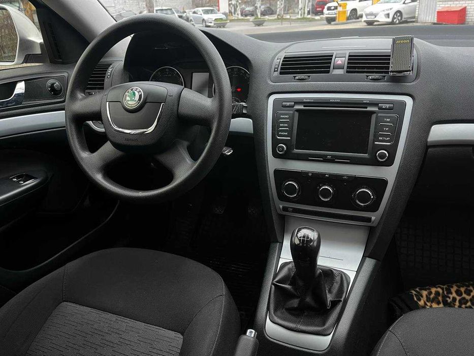 Шкода Октавия A5 FL 1,6 Універсал 2009 Рестайлинг 2 поколение