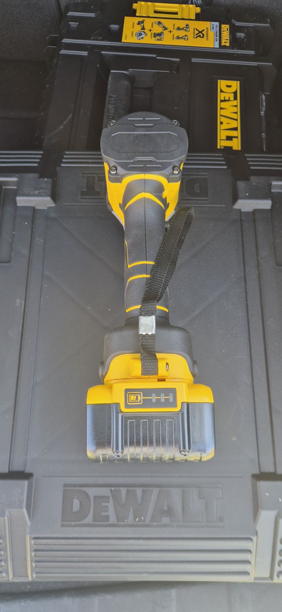 Dewalt zakrentak 18V 850