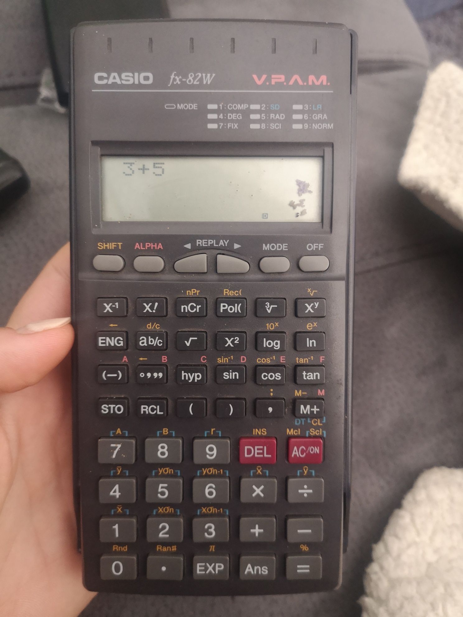 Calculadora Casio fx-82W