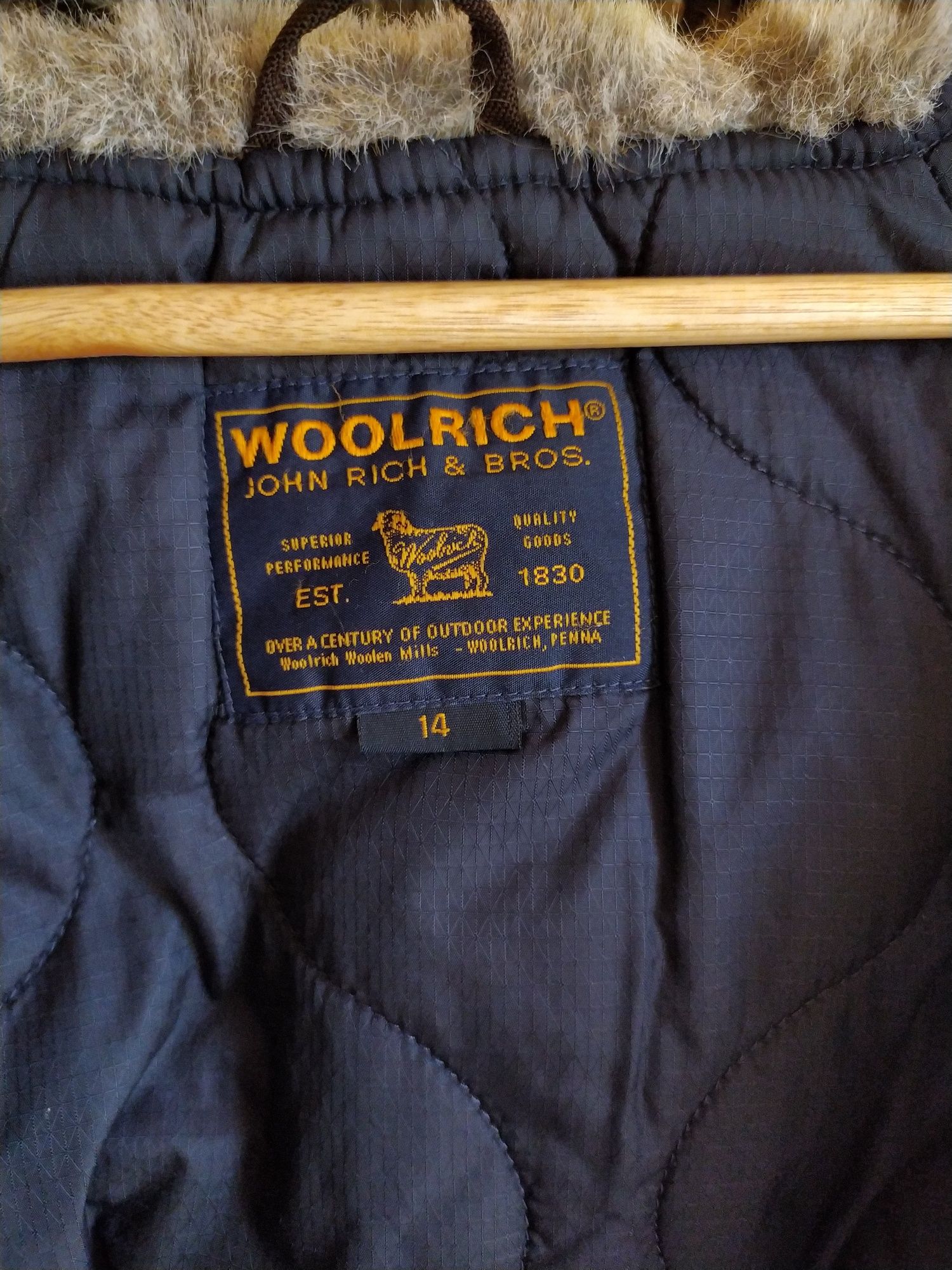 Woolrich ciepła kurtka puchowa bomberka z kapturem