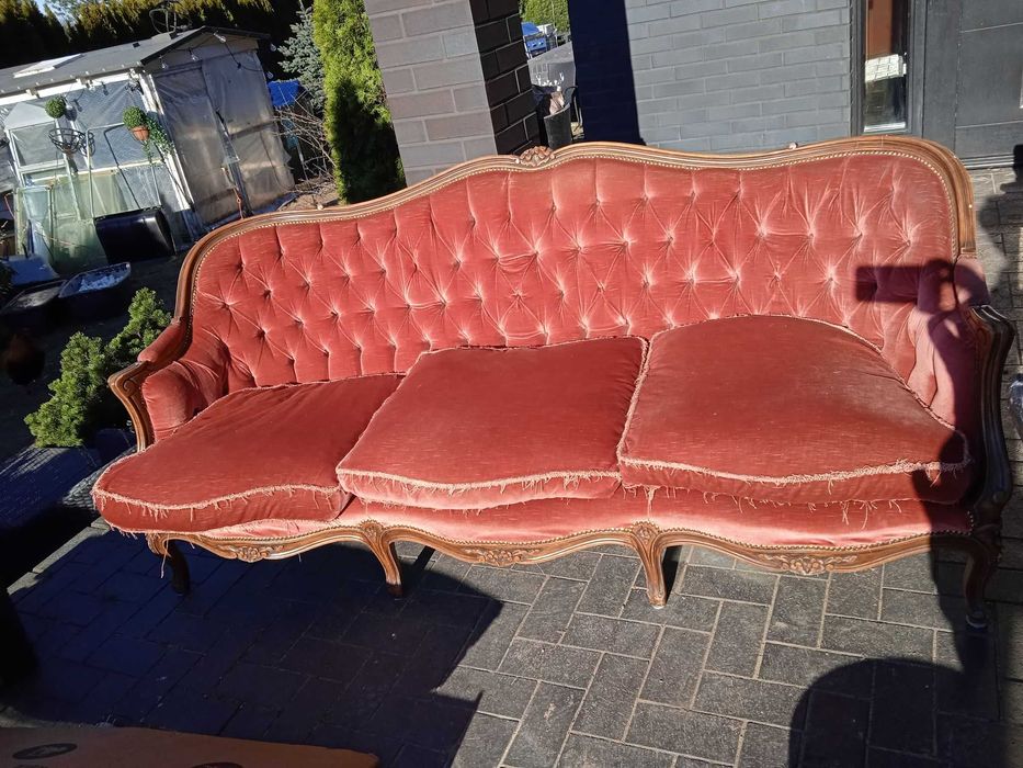 sofa w stylu Ludwika kanapa wypoczynek zabytkowa glamour