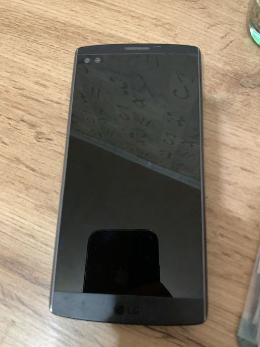 Телефон старий LG