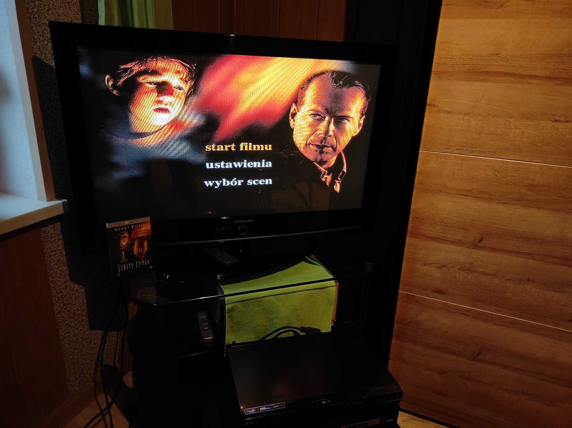 Odtwarzacz DVD, nagrywarka DVD LG RH487H + pilot + kable SCART i HDMI