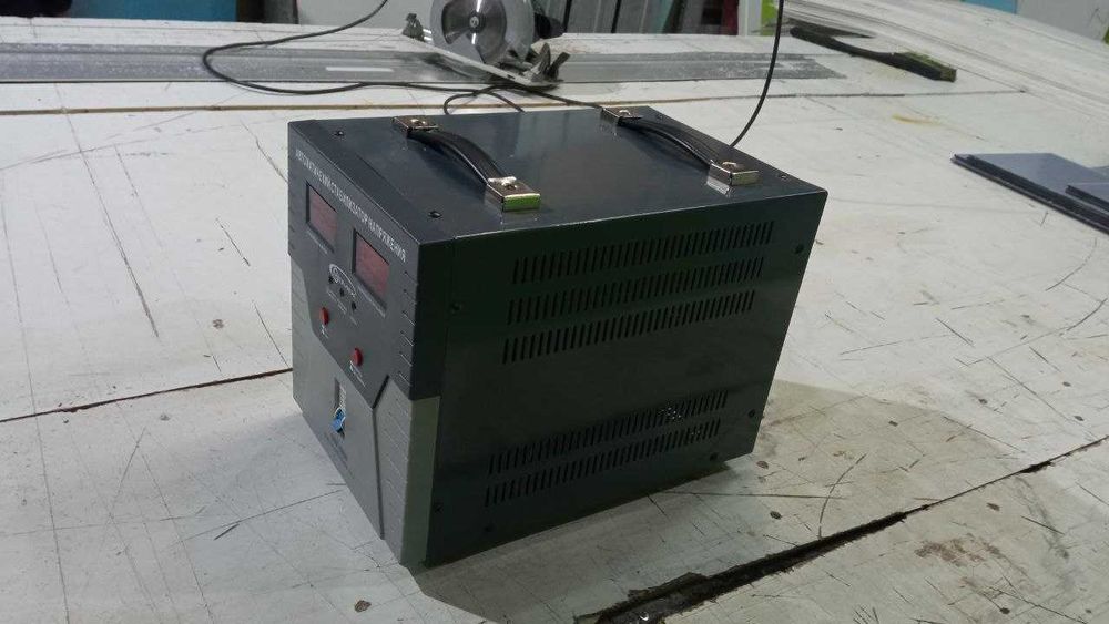 Стабілізатор напруги Gemix GDX-5000