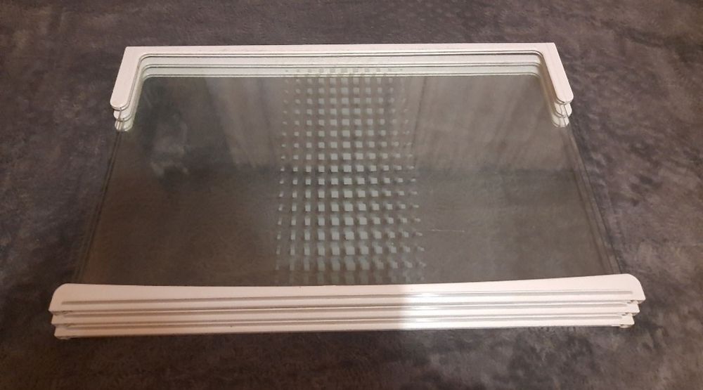 Полки стеклянные для холодильника. Стекла каленные 1.83×32×6.