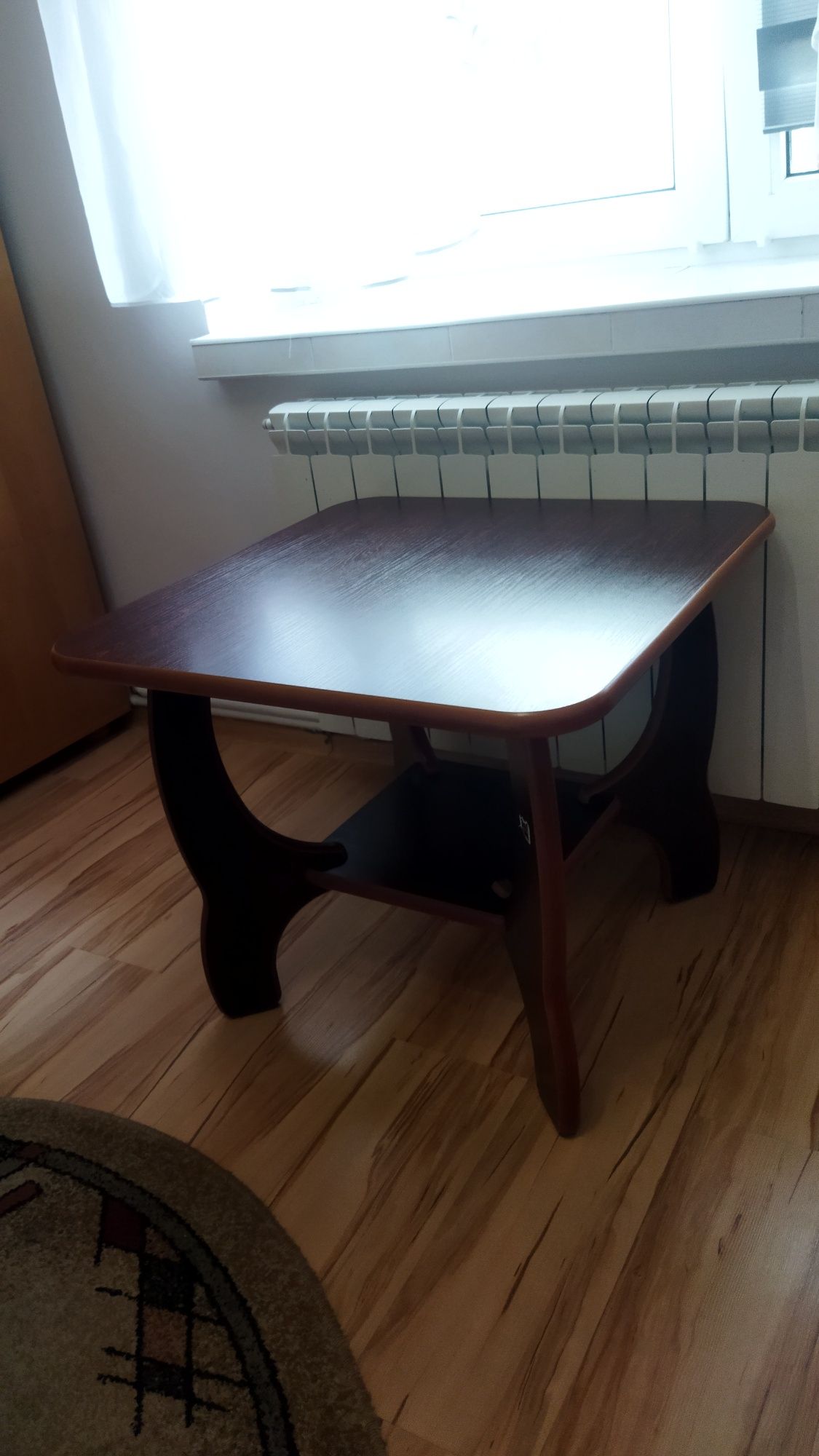 Sprzedam stół do pokoju