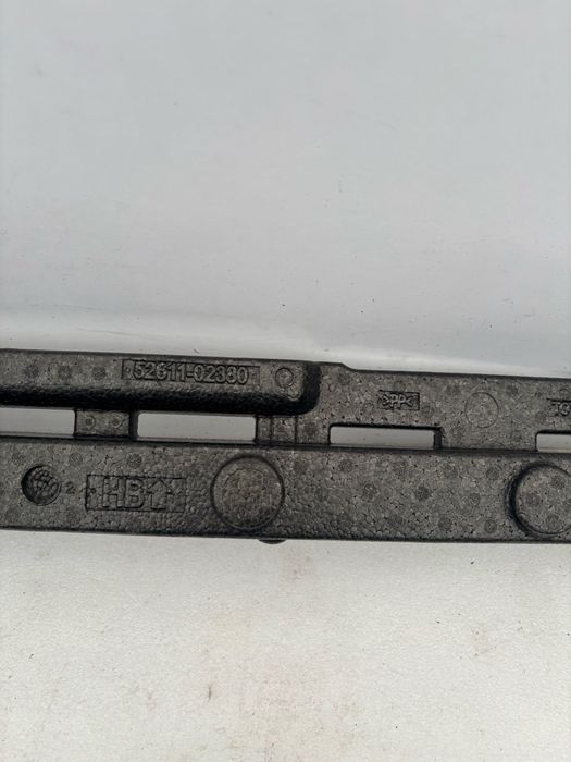 Toyota Auris II 2 12- absorber styropian pianka zderzaka przód