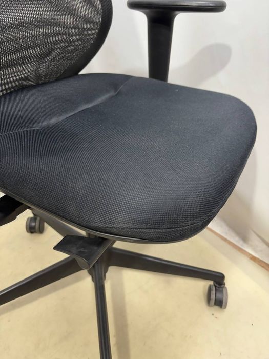 Швейцарське Ортопедичне ергономічне крісло VITRA MEDAPAL з підтримкою