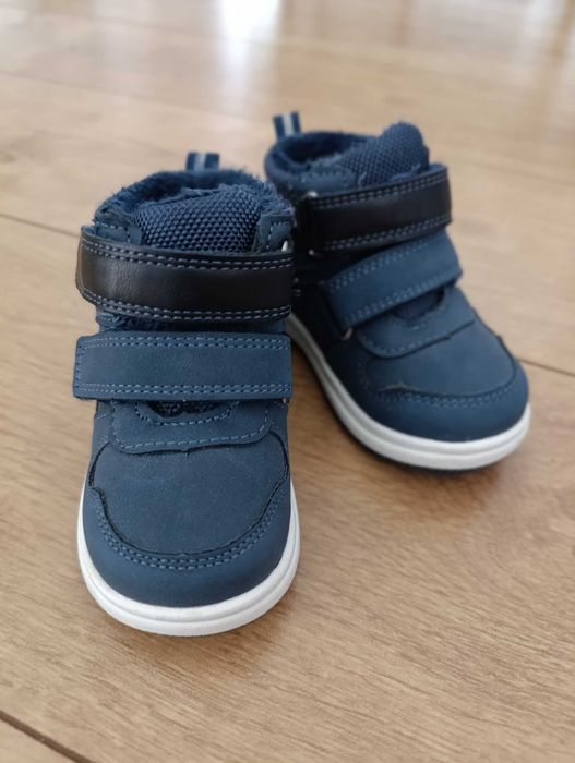 Zimowe buty dziecięce chłopięce rozmiar 20 Sinsay - jak nowe