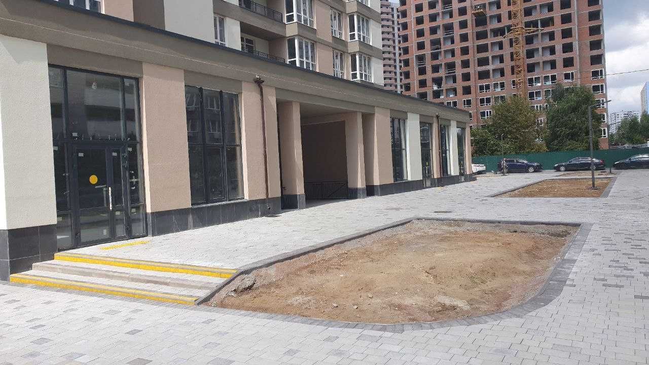 Оренда приміщення вільного призначення 302 м2 Бровари ЖК Крона Парк