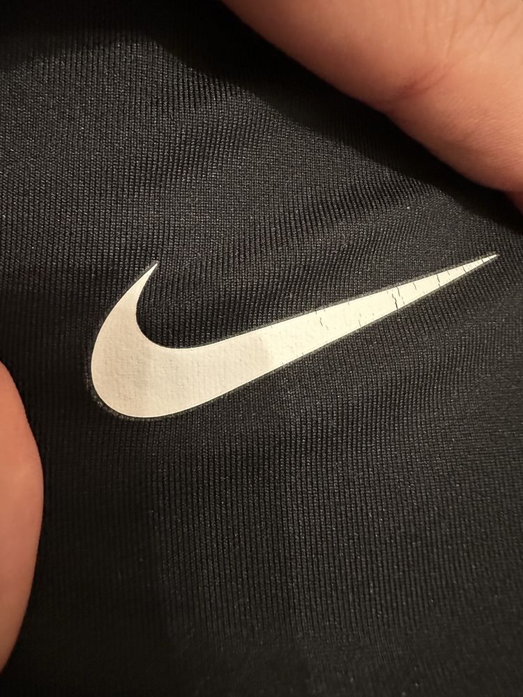 Спортивный топ nike w nk df бюстгальтер р.s