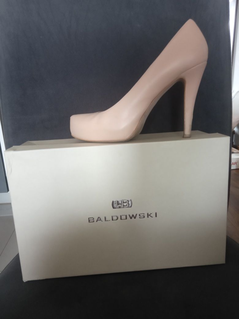 Czółenka nude 36 BALDOWSKI