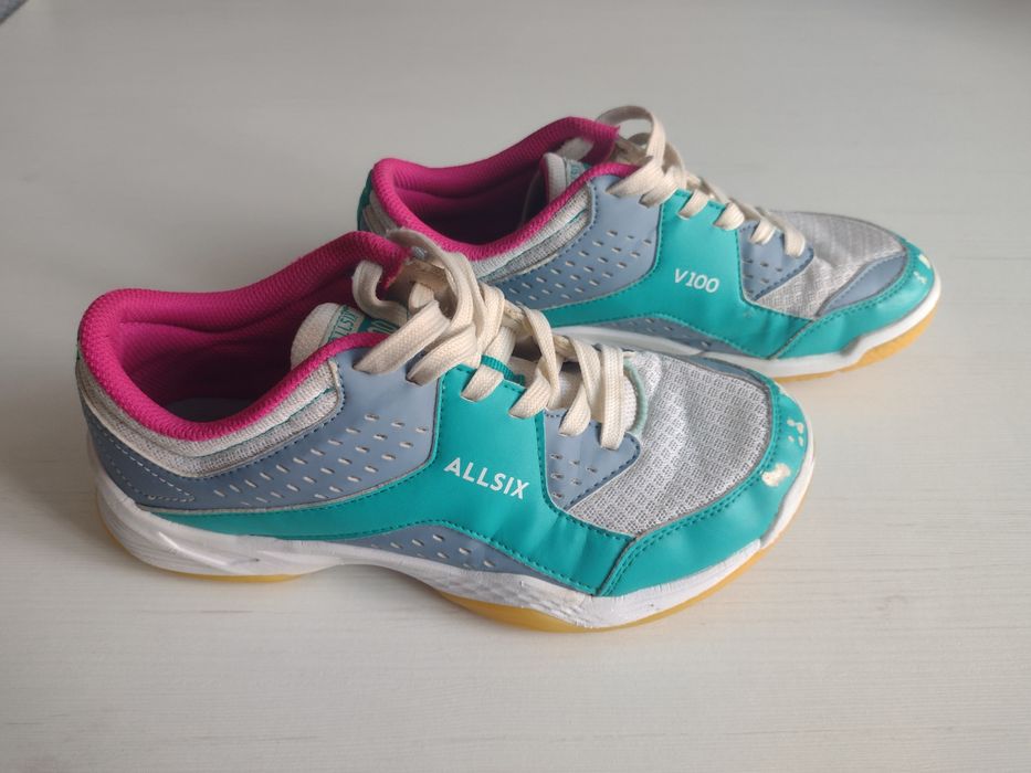 Adidasy, halówki, buty do siatkówki rozmiar 38