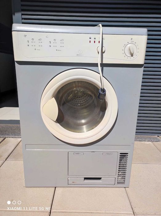 Máquina de Secar Roupa – Indesit – Condensação