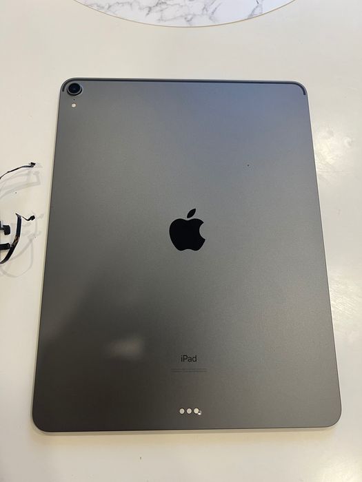 iPad Pro 12.9 Gen 3 A1876 64Gb на запчастини