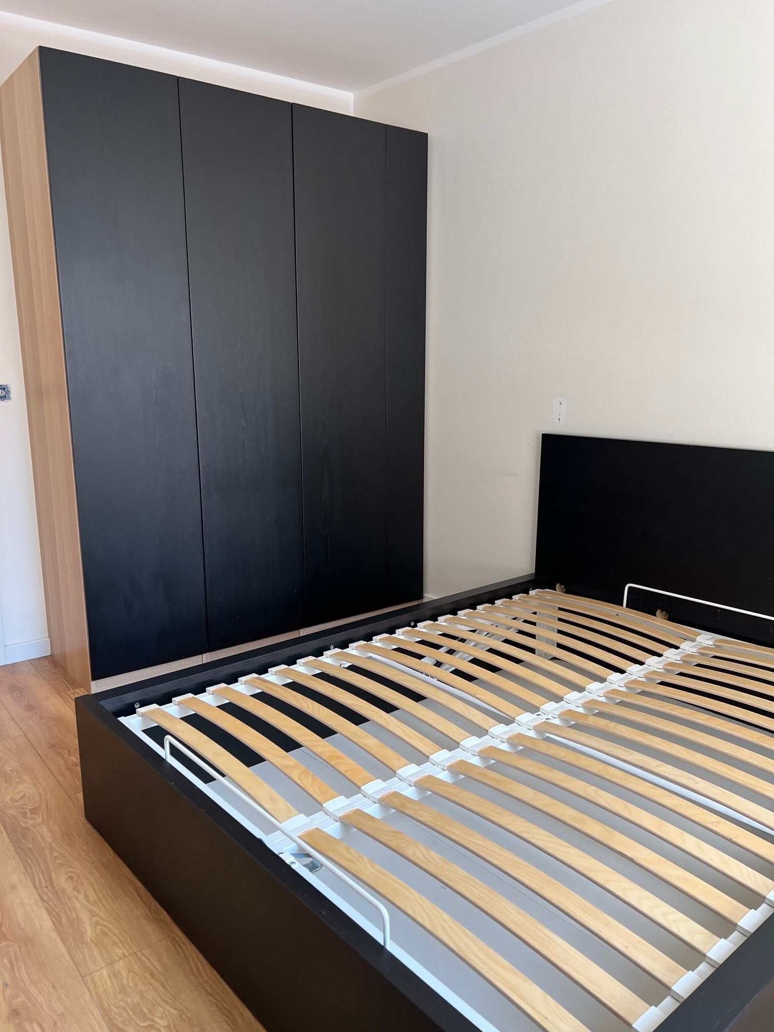 Drzwi do wysokiej (236cm) szafy IKEA PAX w kolorze czarnym, szer. 25cm