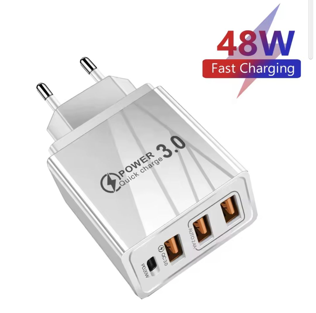 Універсальний зарядний пристрій Новий на 4 USB виходи (Адаптер ЮСБ)