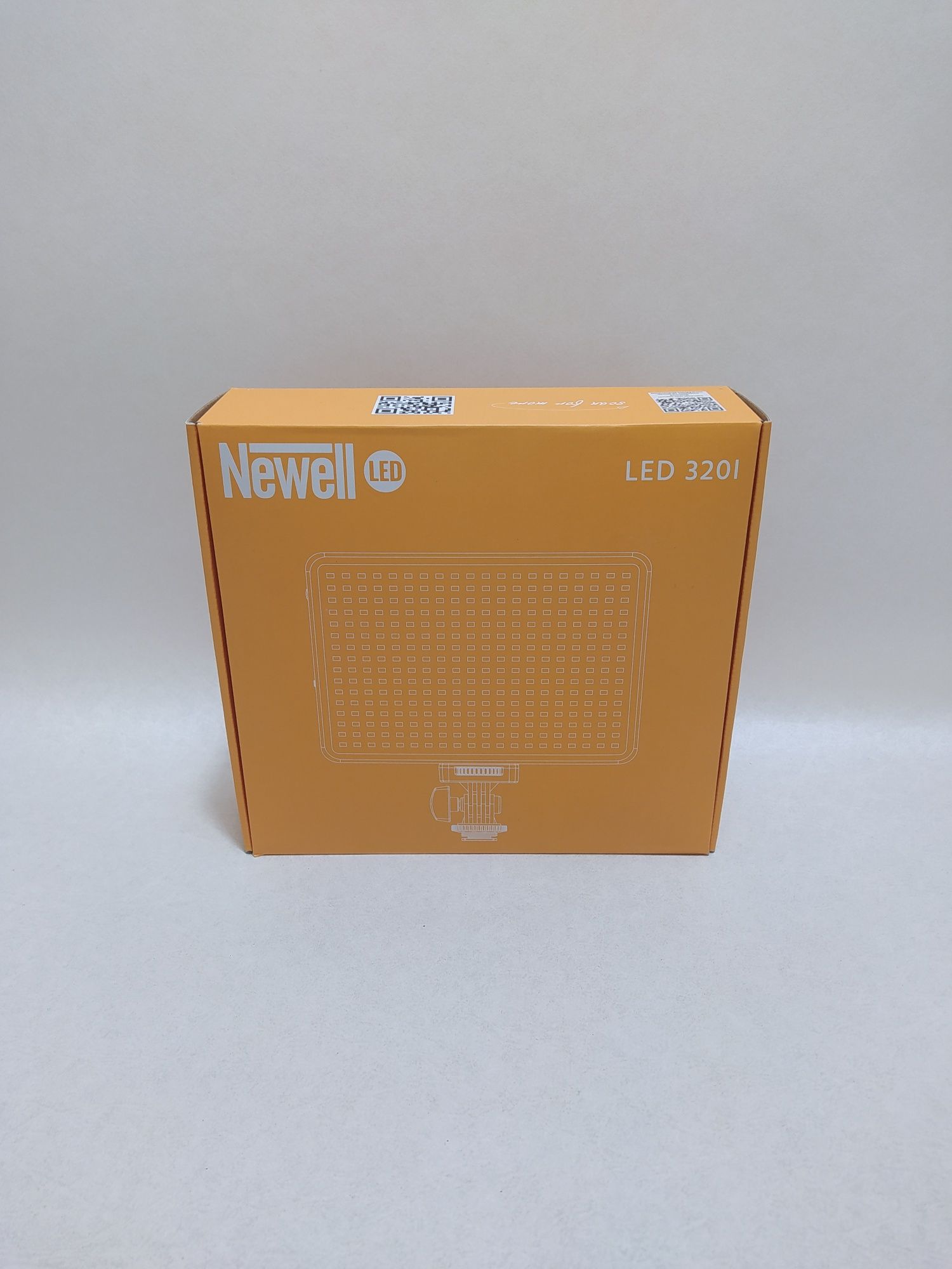 Світильник Newell LED 320i