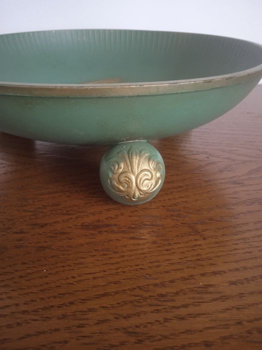 Metalowa misa, patera.