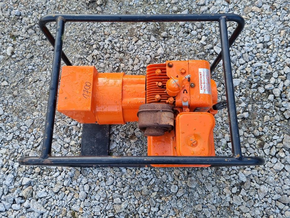 Agregat Generator Prądotwórczy BOSCH 2.5Kw / Briggs 5Hp  / 230v