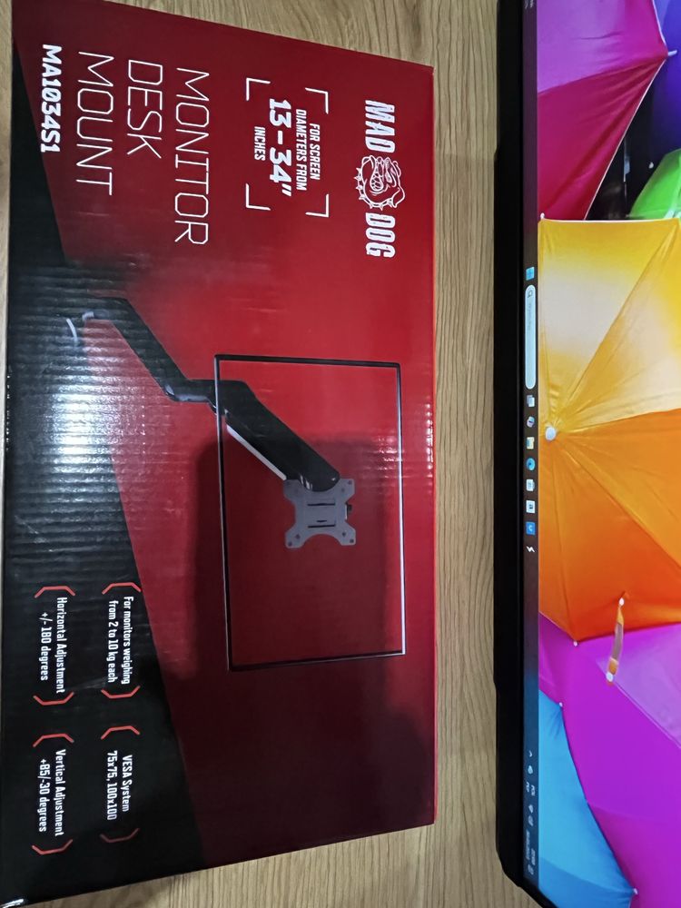 komputer gamingowy z monitorem