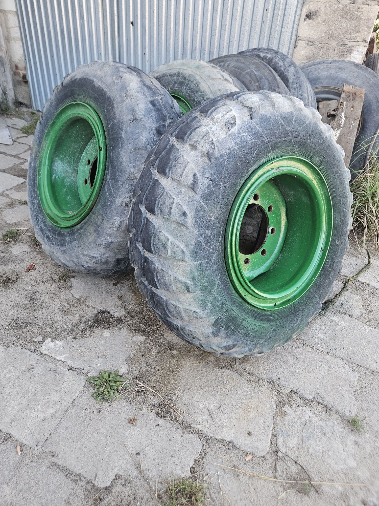 4 koła od przyczepy HL8011